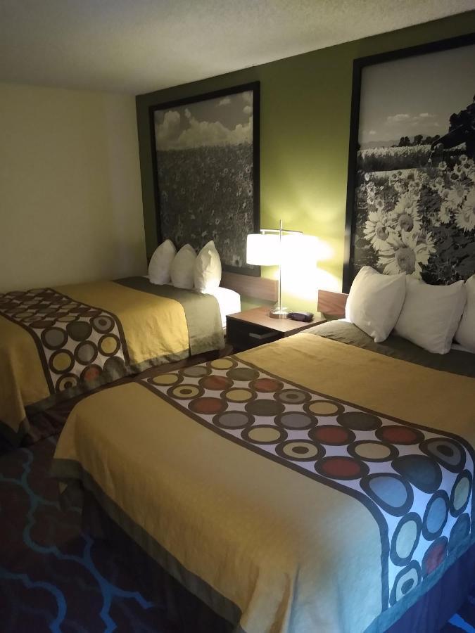 Super 8 By Wyndham Craig Hotel Eksteriør billede